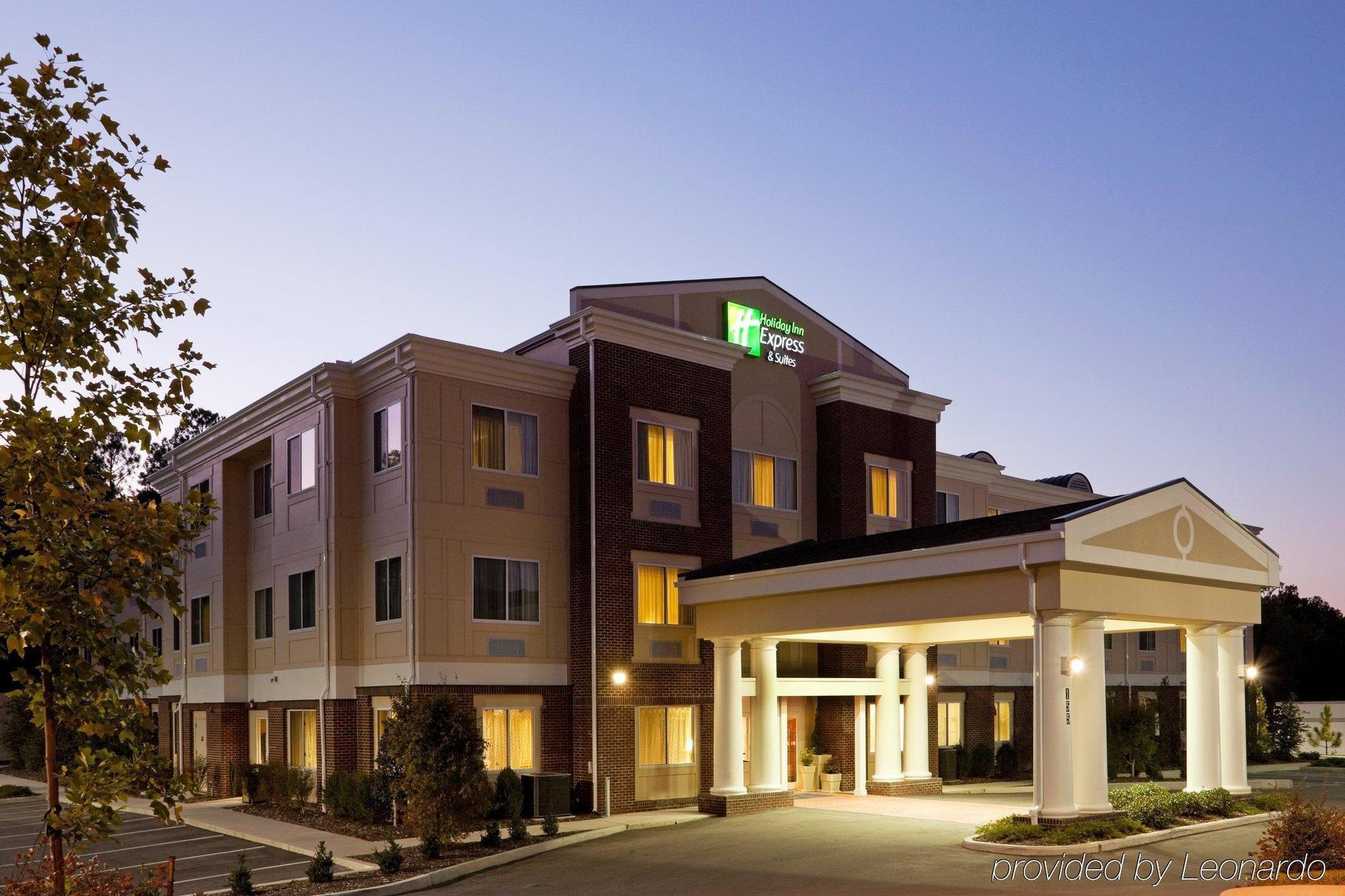 Holiday Inn Express & Suites Southern Pines-Pinehurst Area By Ihg Exterior foto