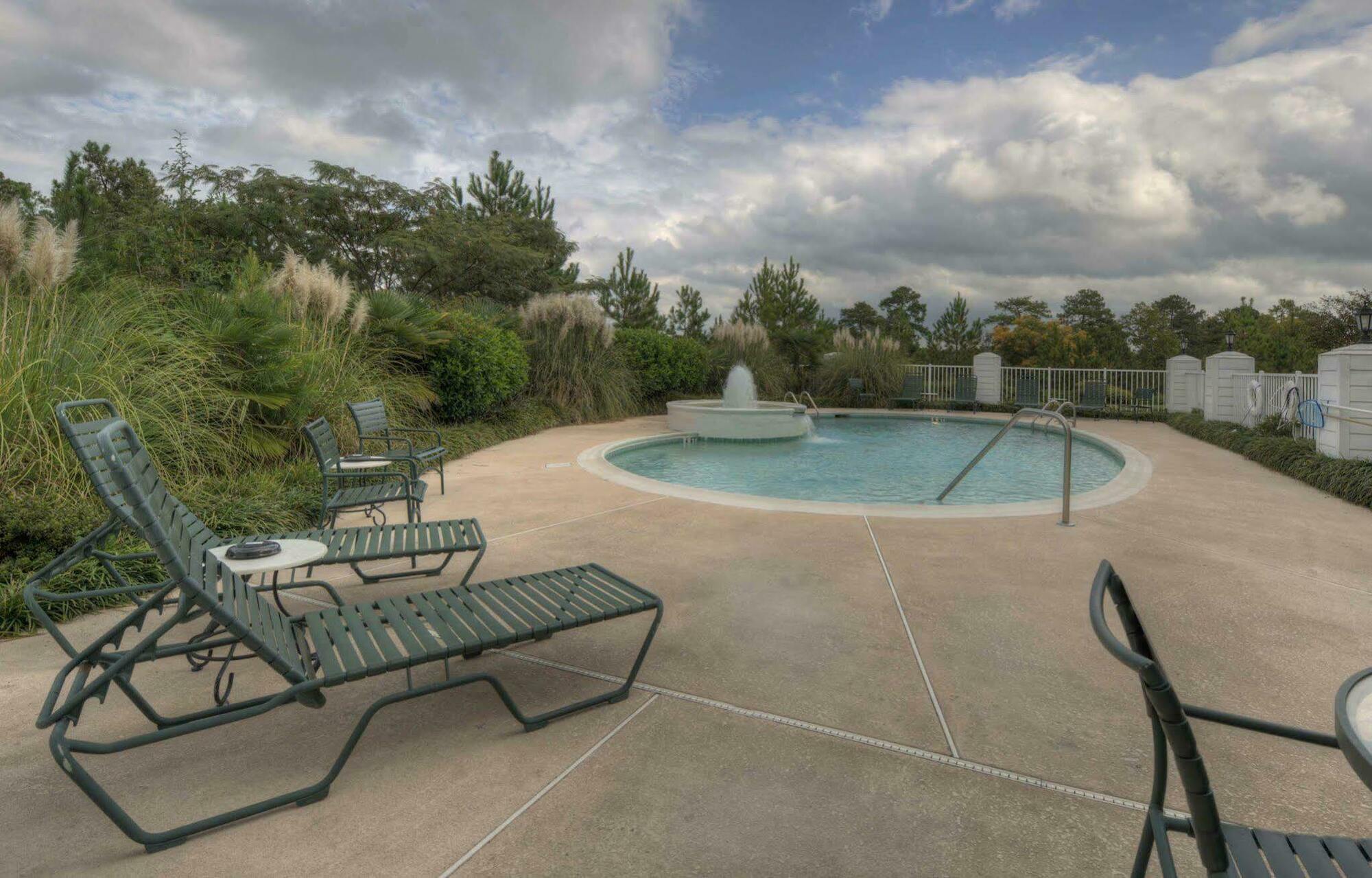 Holiday Inn Express & Suites Southern Pines-Pinehurst Area By Ihg Exterior foto